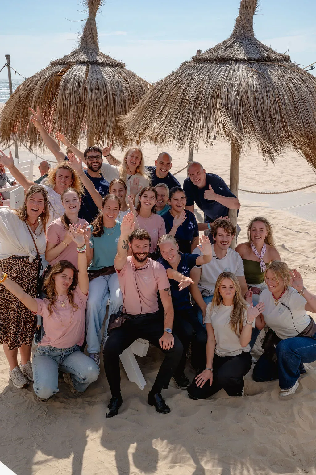 Teamuitje op het strand Noord-Holland